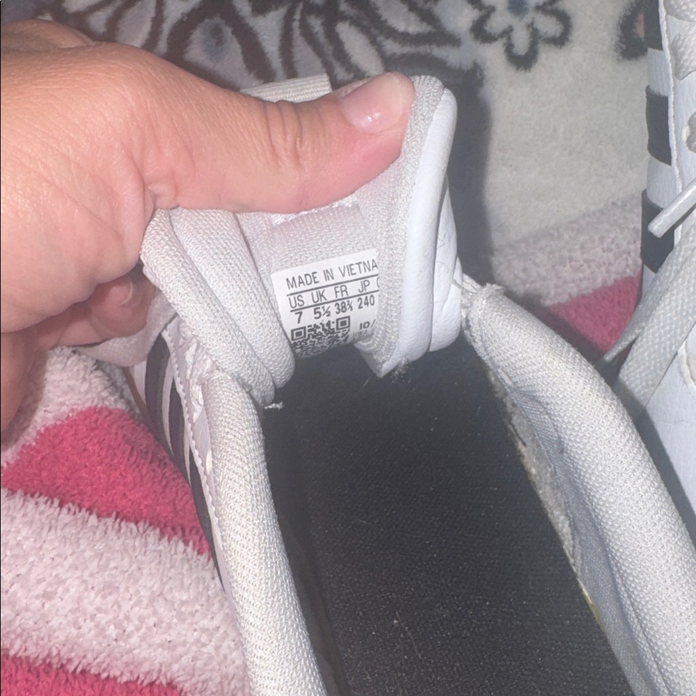 Adidas - Picture 4 of 4